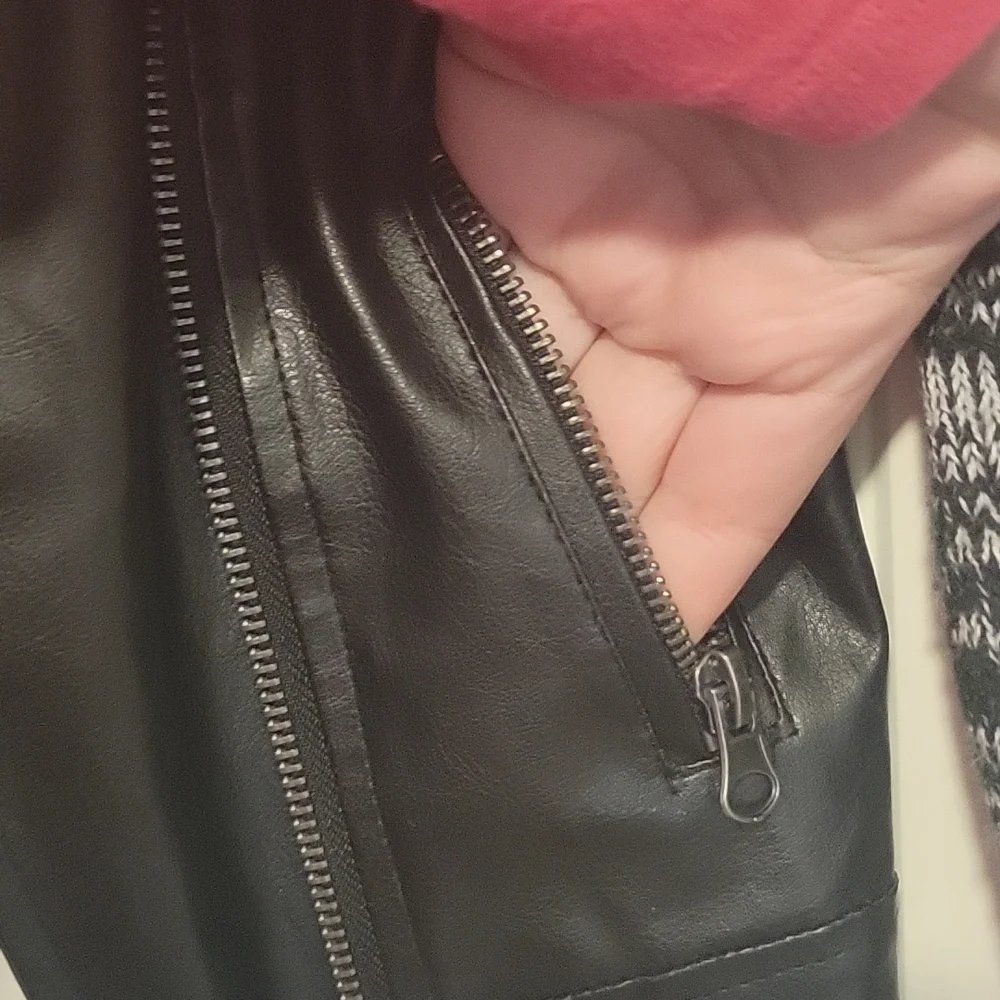 Chillipop Unisex Youth Size 4 Faux Leather Black Motorcycle Jacket - Picture 5 of 7